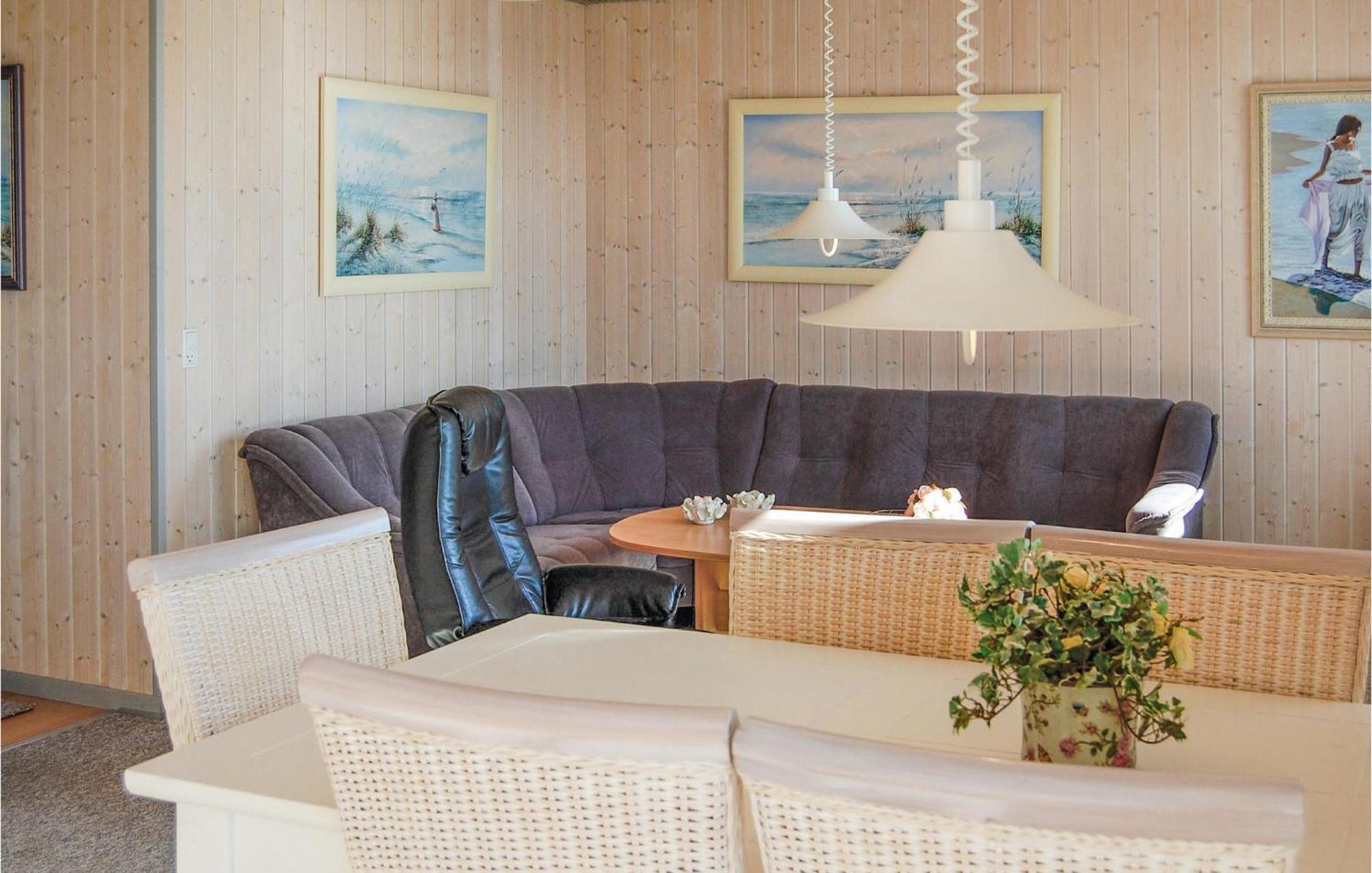2 Bedroom Gorgeous Home In Hvide Sande Havrvig Exterior photo